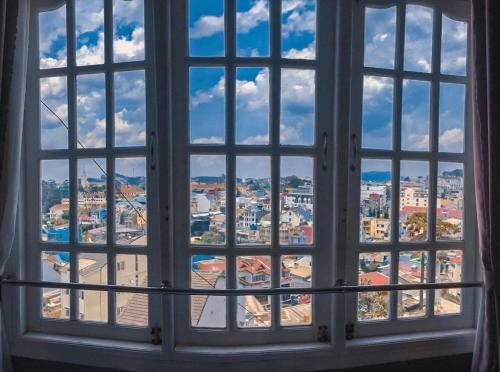 Anh H�o Hotel