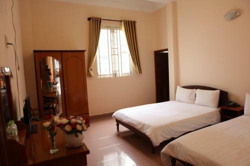 Quang Chien Hotel
