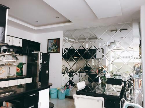 Hot Home 2 - Phan ?inh Phung