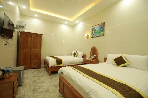 Ves - Pa Luxury Hotel