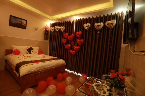 Ves - Pa Luxury Hotel