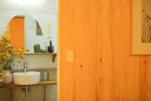 Hotel ??ng Th?y Ph??ng