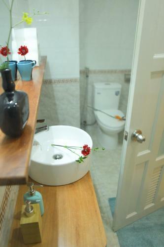 Hotel ??ng Th?y Ph??ng