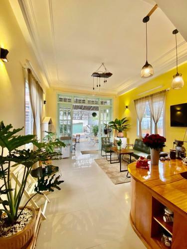 Bed & Breakfast Together Is Home