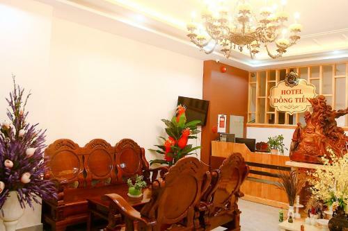 ??ng Ti?n Hotel ?� L?t