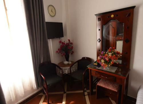 Red Sun Hotel