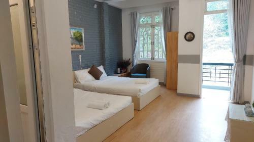 Hotel H� Linh
