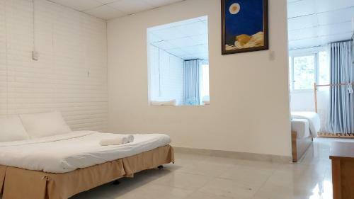 Hotel H� Linh