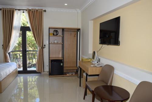 Hotel Kh�ch S?n D?ng Th?o