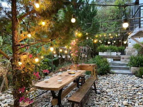 Villa H� M� House ?� L?t - Venue Travel