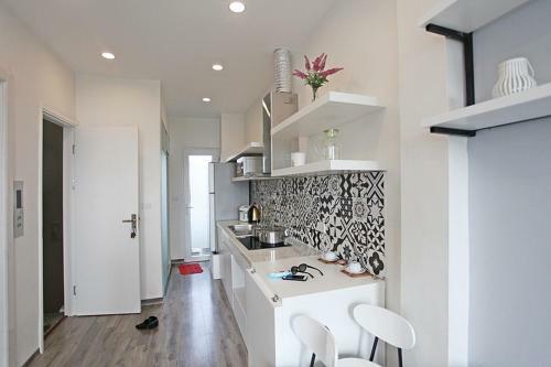 Hanoi Home 2 - Lake View Apartment