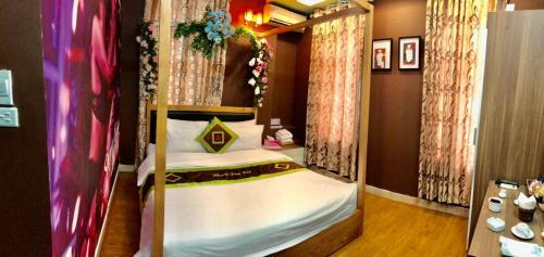 Phuong Dong Hotel
