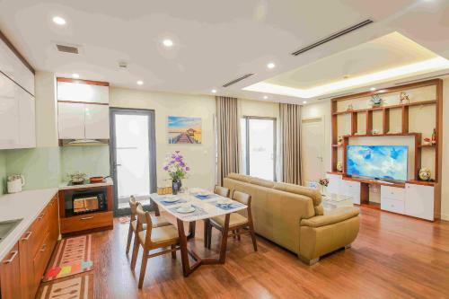 *bom Homes* Imperia Garden Residence Apartment