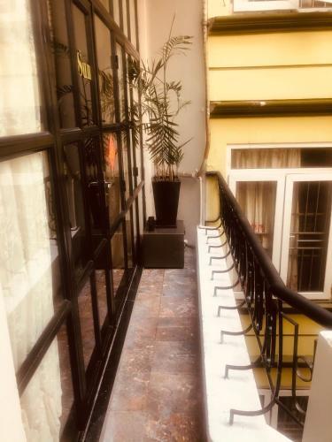 Hotel Aura Home 7