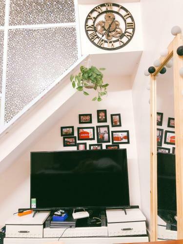 Aura Home 5