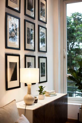 Luxury 2brs Apartment?lakeside?bigbalcony?fullfacilities?hottub