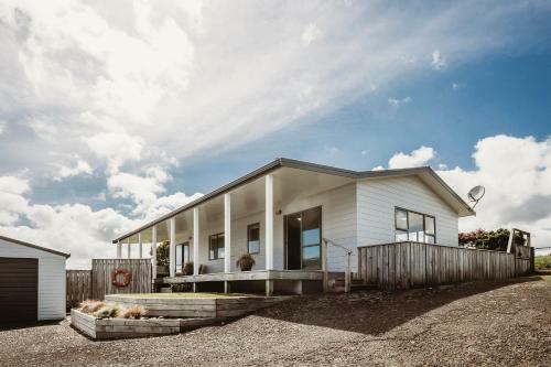 Anchors Away - Urenui