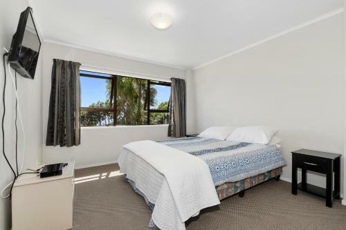 Dolphin Hideaway - Tutukaka Bach