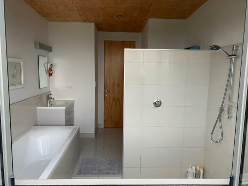 180� Seaviews, Superior Coastal Cottage