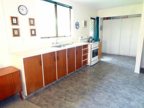 Smokebush Cottage - Holiday Home Exclusively Yours