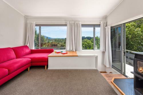 Gosling Getaway - Turangi Holiday Home