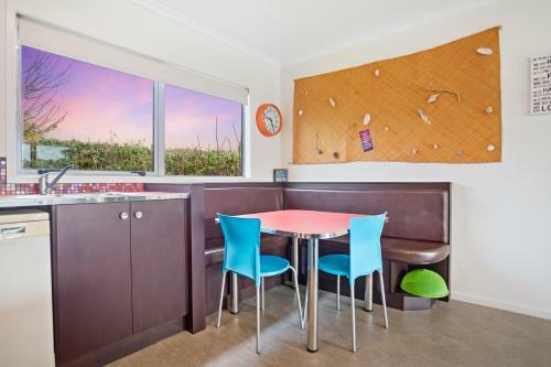 The Bach - Waihi Beach Holiday Home