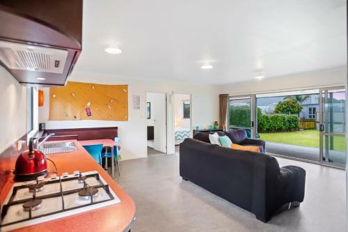 The Bach - Waihi Beach Holiday Home