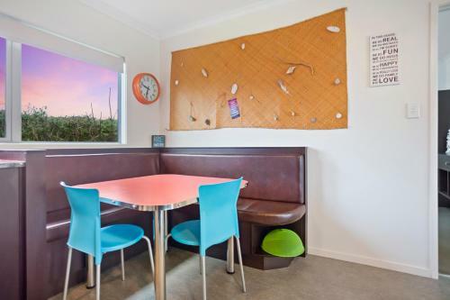 The Bach - Waihi Beach Holiday Home