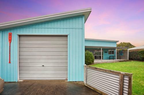The Bach - Waihi Beach Holiday Home