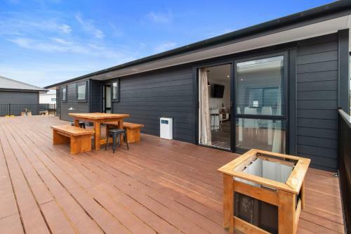 Sandy Shores - Waihi Beach Holiday Home