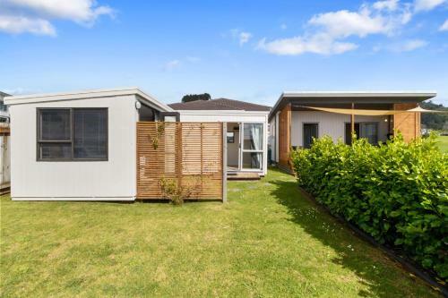 Leafy Serenity - Waihi Beach Holiday Home