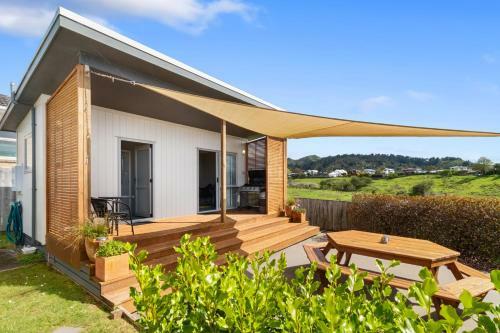 Leafy Serenity - Waihi Beach Holiday Home