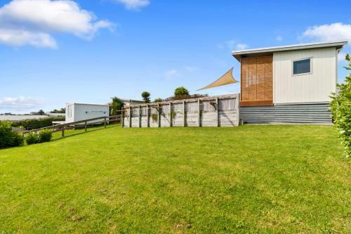 Leafy Serenity - Waihi Beach Holiday Home