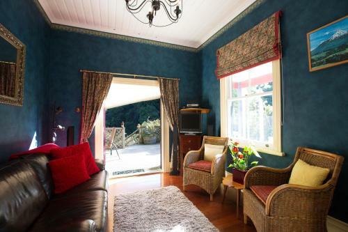 Hostal Tairoa Lodge