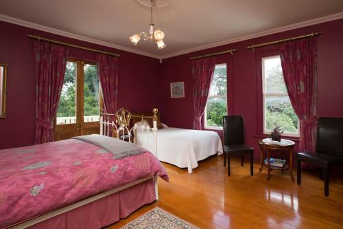 Hostal Tairoa Lodge