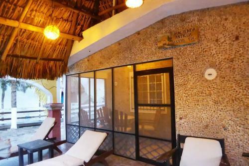 Apartamento Hacienda Antigua Villa, 50m From Sandy Beach
