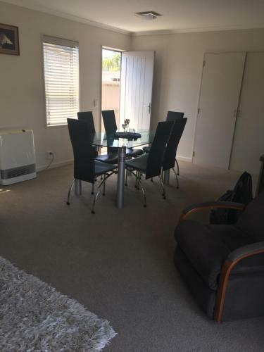 Westport Central Apartment