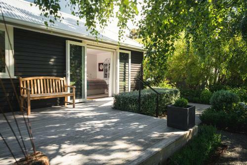 Lodge Ranginui Retreat
