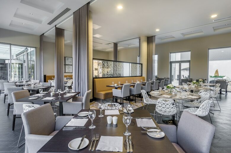 Heston Hyde Hotel