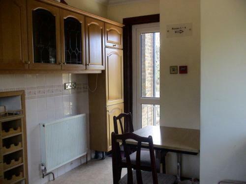 Hostal The Bridge House