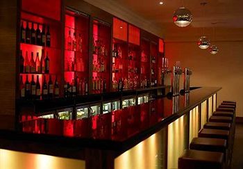 Renaissance London Heathrow Hotel