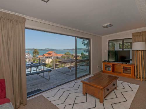Paradise By The Beach - Simpson's Beach Holiday Home