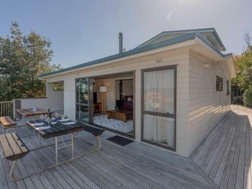 Paradise By The Beach - Simpson's Beach Holiday Home