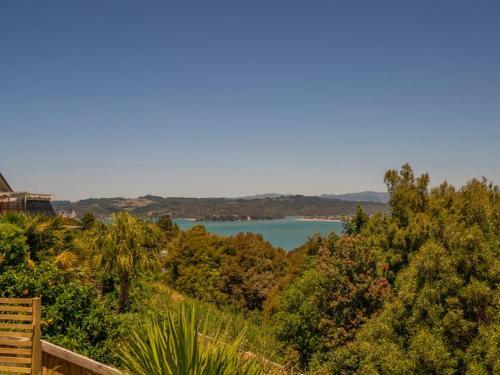 Hosts On The Coast Rural And Sea Vista