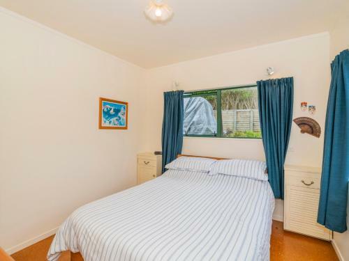 The Bach - Whitianga Holiday Home