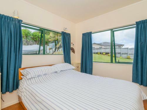 The Bach - Whitianga Holiday Home
