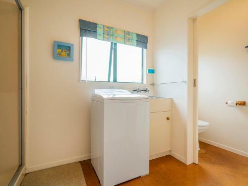The Bach - Whitianga Holiday Home