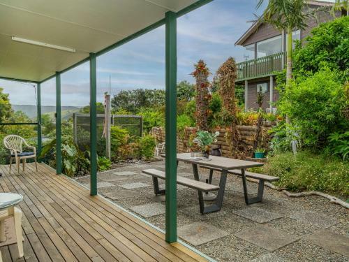 The Bach - Whitianga Holiday Home