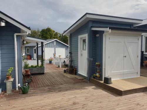 Hostal Cabins On Tudor Bed & Breakfast