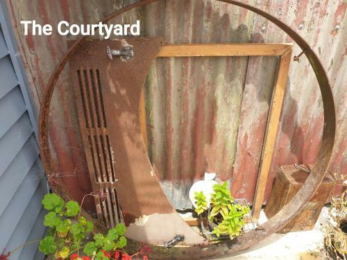 Hostal Cabins On Tudor Bed & Breakfast